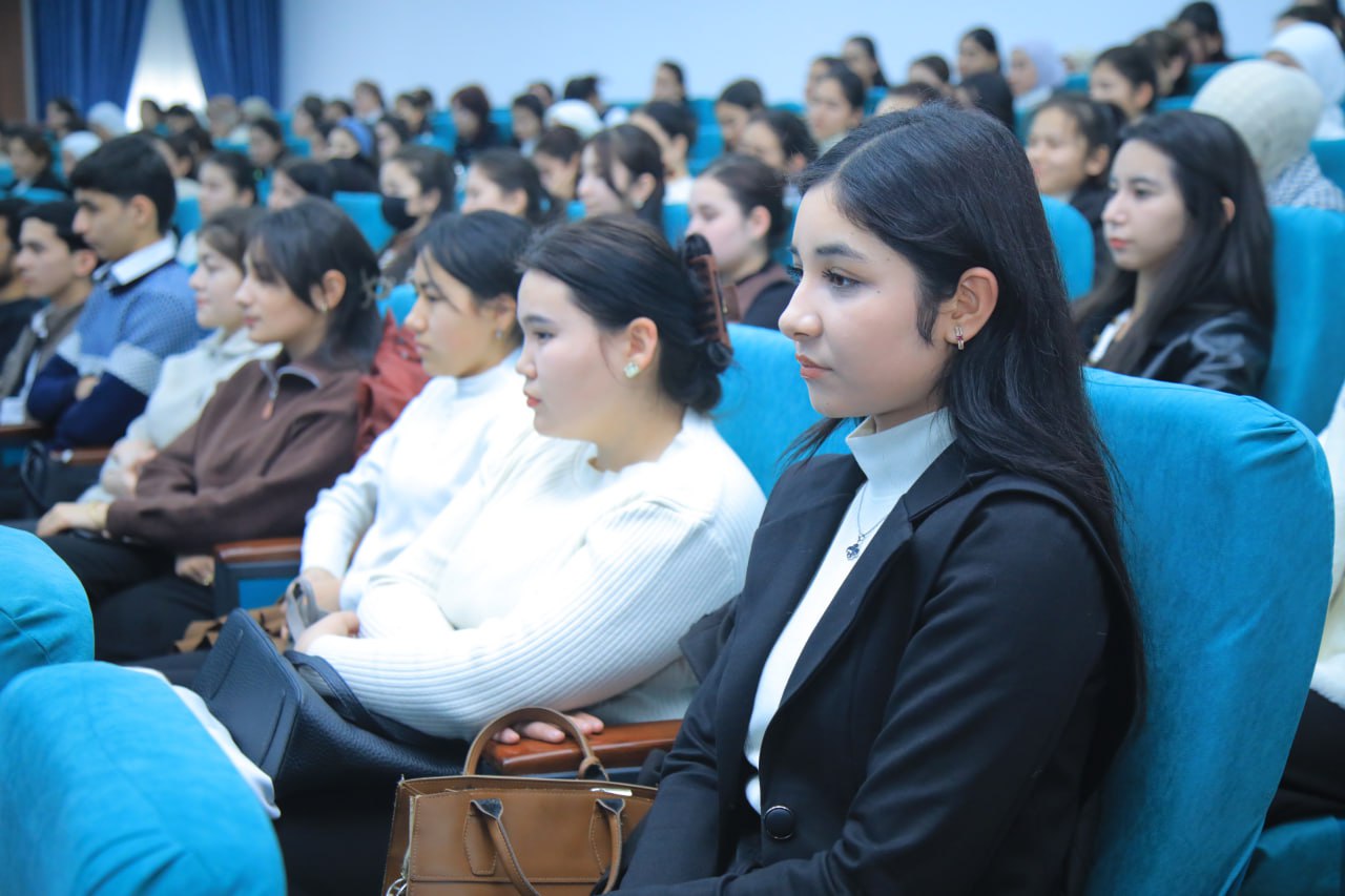 "KELAJAK SOATI" RUKNI OSTIDA "MA'RIFAT DARSI" O'TKAZILDI