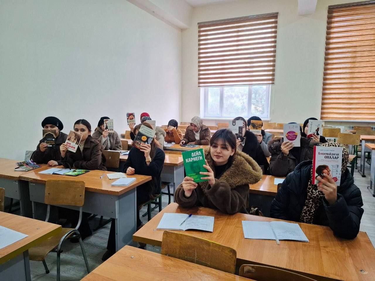 ILM SARI YO'L KITOB BILAN BOSHLANADI