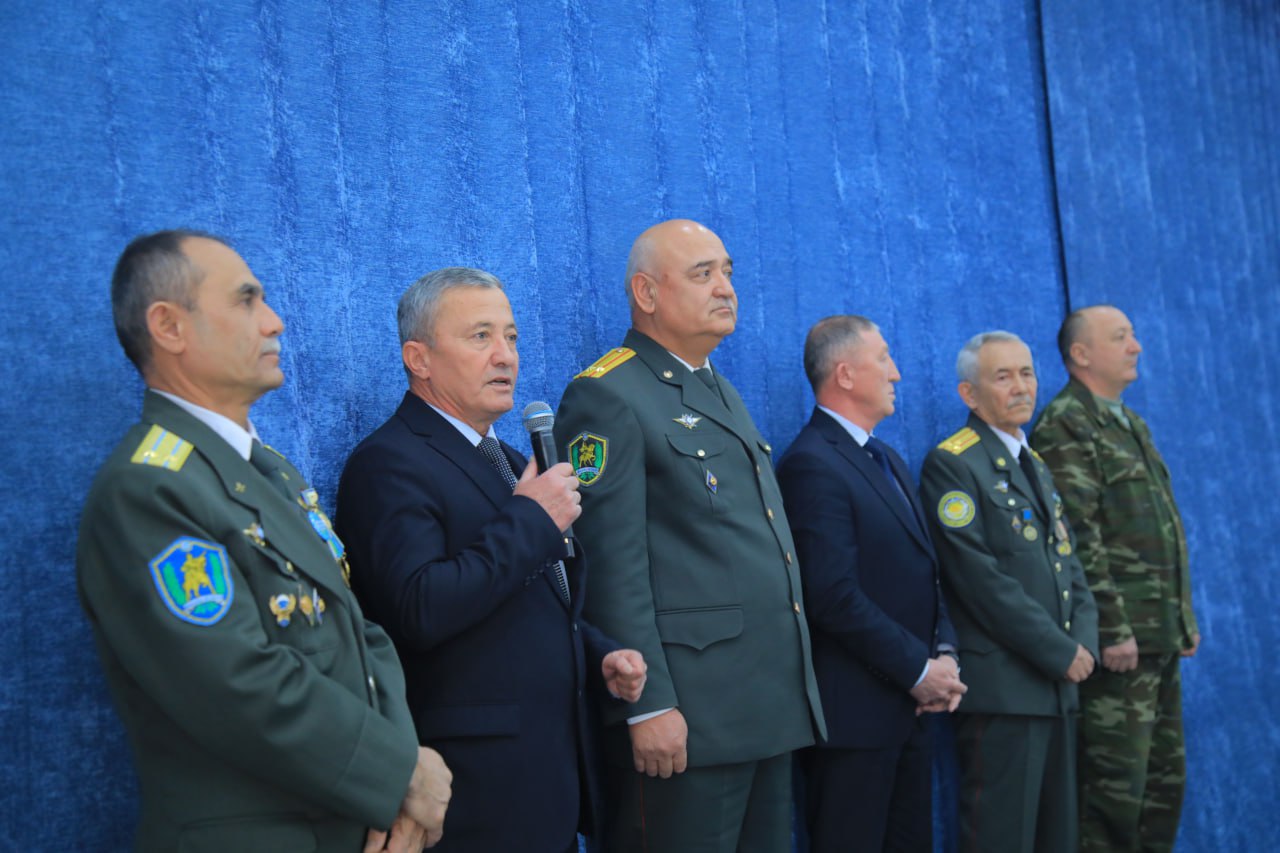 QIZG‘IN DAVOM ETAYOTGAN TADBIRDA SAMIMIY TABRIKLAR YANGRADI