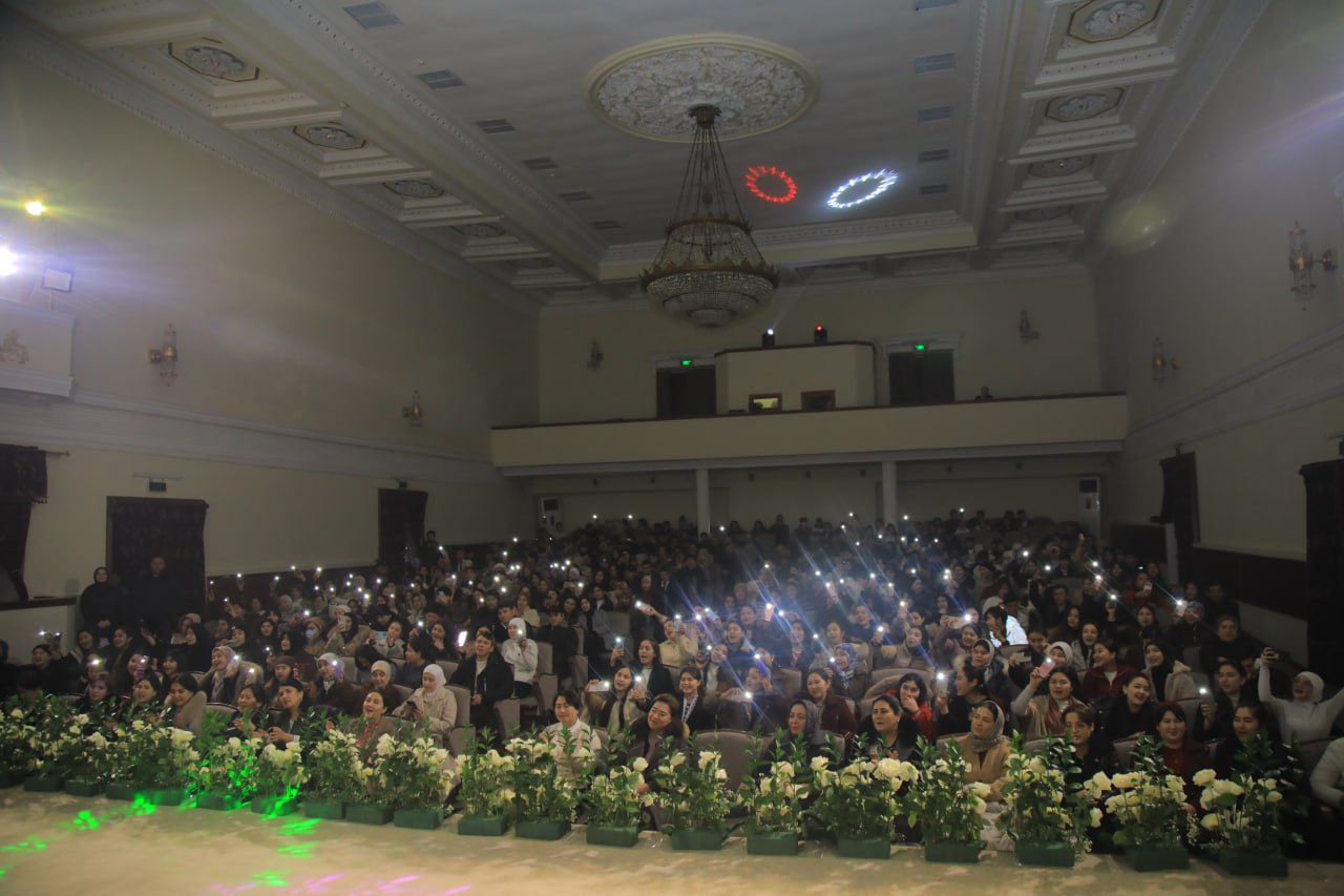 Muqimiy nomidagi akademik musiqali teatri vakillari Namangan drama teatr sahnasida!