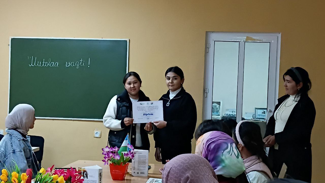 Namangan davlat pedagogika instituti talabar turar joyida talabarning bo'sh vaqtini mazmunli tashkil etish, kitobxonlikmadaniyatini yanada kengroqtarg'ib qilish maqsadida "Mutolaa vaqti" loyihasi o'tkazildi.