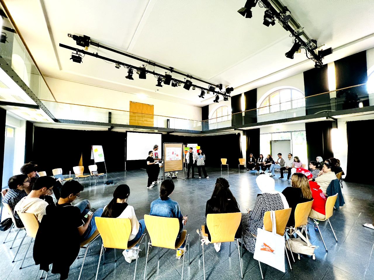 Toshmatova Madinaxon "Youth Sail" dasturi asosida Germaniya oʻquv-seminarida ishtirok etdi.