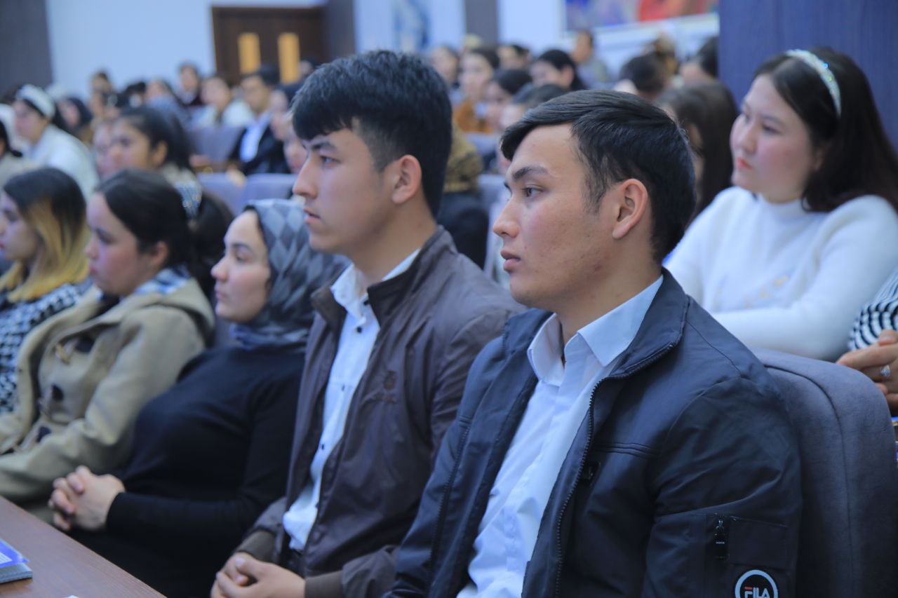 “Inson qadri va huquqlarining ustuvorligi — taraqqiyot poydevori” mavzularida ma’rifiy uchrashuv o‘tkazildi.