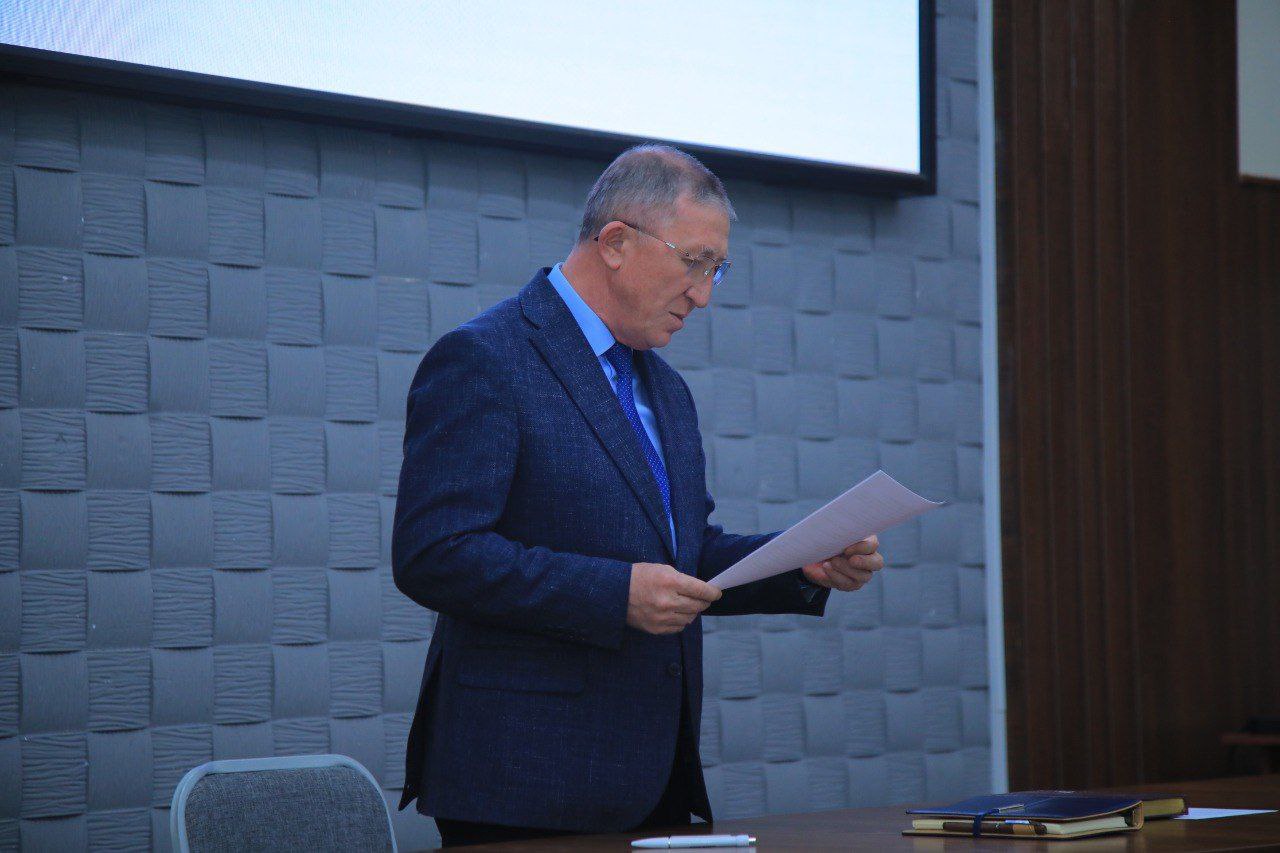 "Yoshlar masalalari va ma'naviy-ma'rifiy ishlarga mas'ul xodimlar bilan uchrashuv' tashkil etildi.