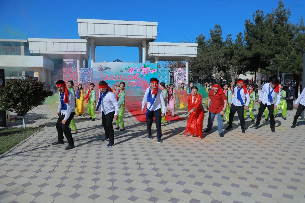 Hindistonning O‘zbekiston Respublikasidagi Favqulodda va Muxtor Elchisi Ms. Smita Pant boshchiligidagi delegatsiyaning Namangan davlat pedagogika institutiga tashrif buyurdi