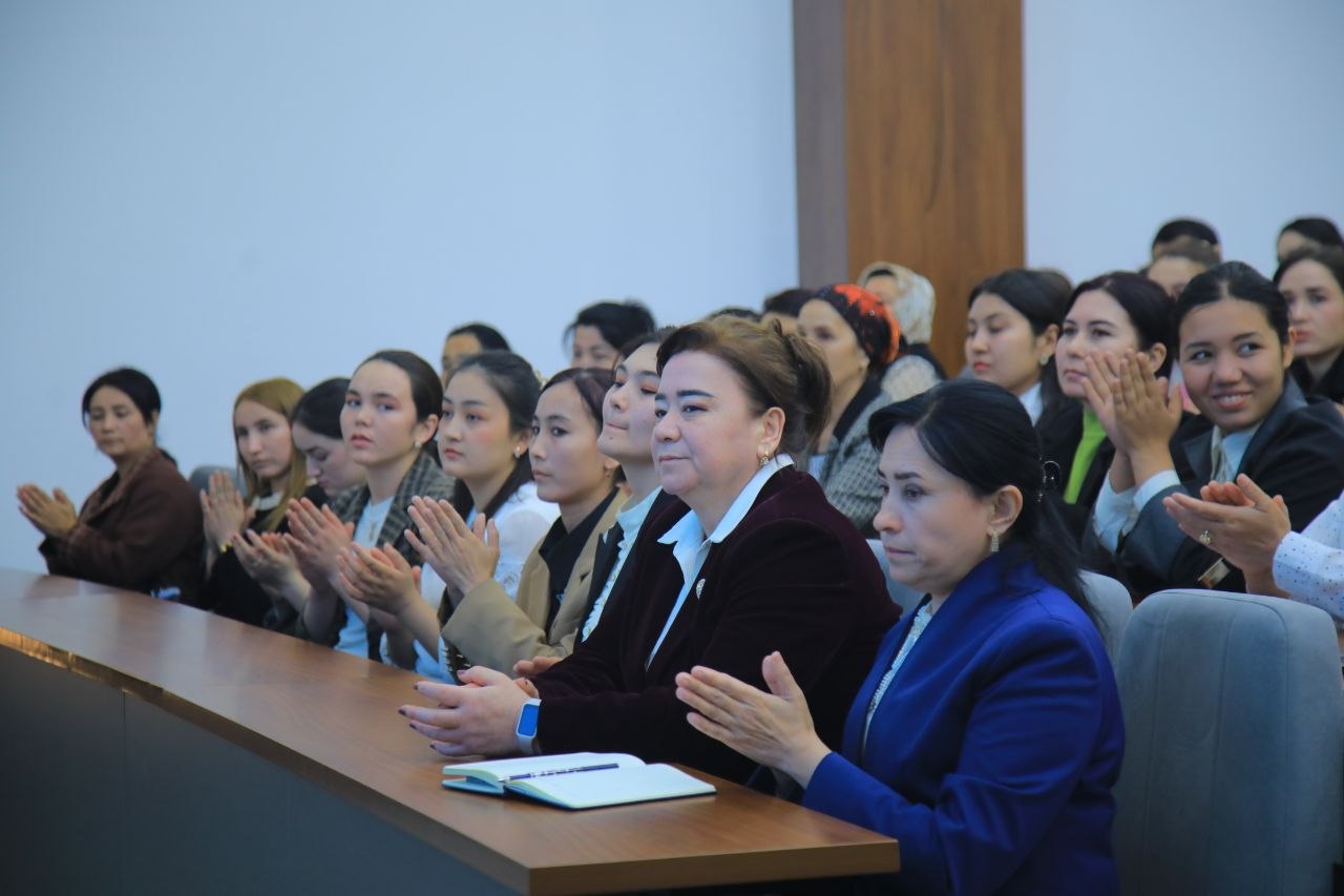 “Bugungi bitiruvchi – ertangi jamiyat yetakchisi!” mavzusida ochiq muloqot tashkil etildi.