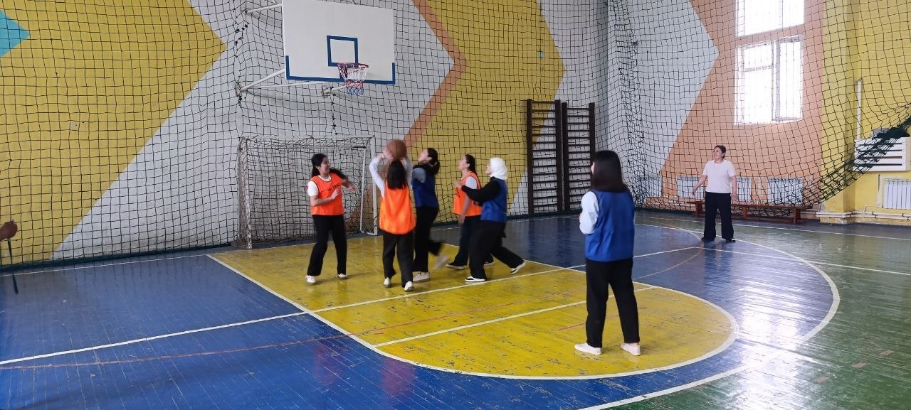 “Yangi O‘zbekiston – talabalar olimpiadasi” doirasida basketbol musobaqalari o‘tkazildi