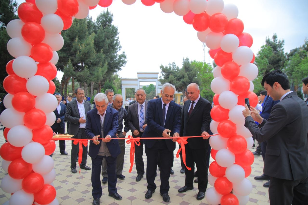 “RANGLAR JILOSI - MILLIY MEROS IFODASI” IJODIY ISHLAR KOʻRGAZMASI TASHKIL ETILDI