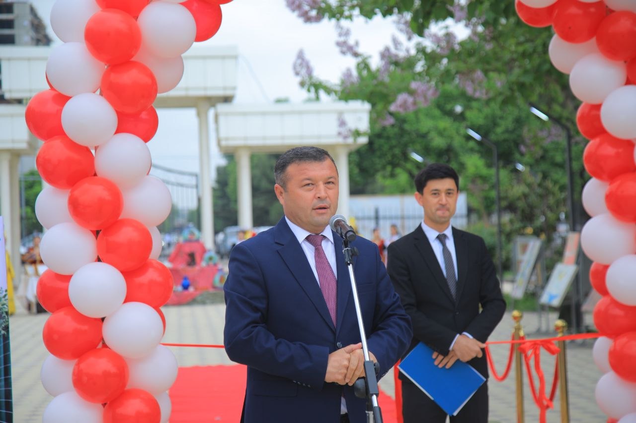IJODIY ISHLAR KOʻRGAZMASI TASHKIL ETILDI