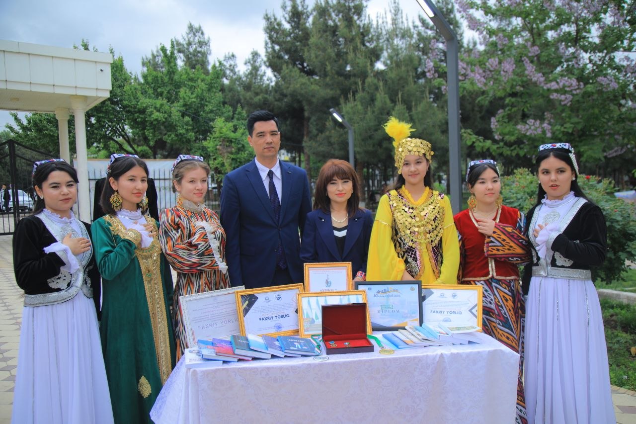 IJODIY ISHLAR KOʻRGAZMASI TASHKIL ETILDI