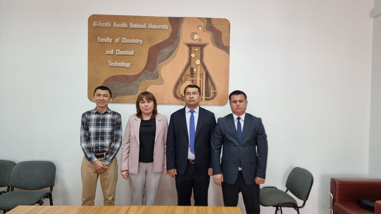 Namangan davlat pedagogika instituti vakillari Al-Farobiy nomidagi QozMU da o‘z mutaxassislik yo‘nalishlari bo‘yicha tajriba almashishdi.