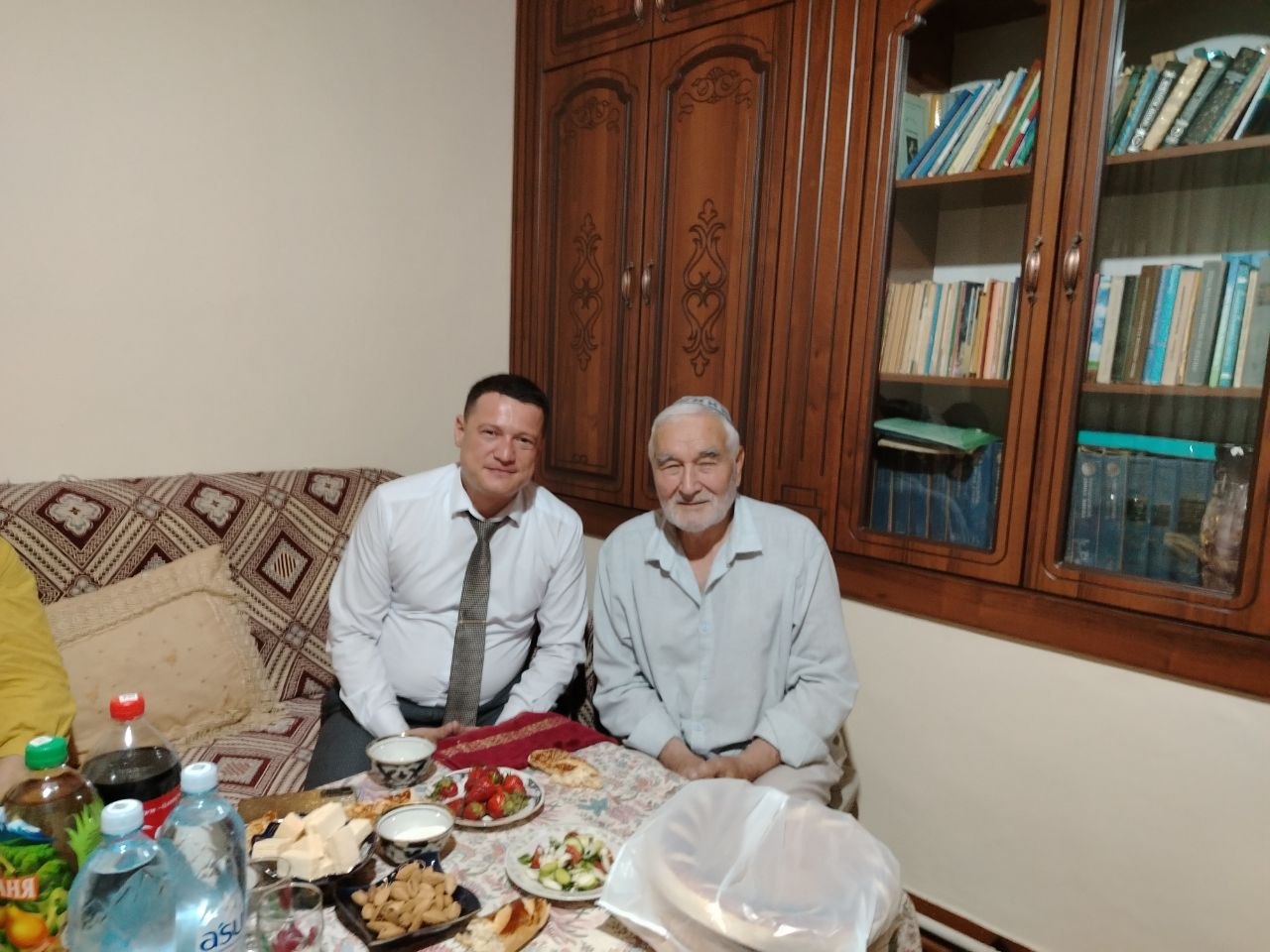 9-may — Xotira va qadrlash kuni munosabati bilan Saydaliyev Saidumar ustozning xonadoniga tashrif buyurdilar.