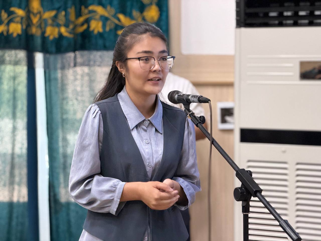 Chortoq tumani hokimligida Namangan davlat pedagogika institutini 2025–2026-o‘quv yilida tamomlayotgan bitiruvchi yoshlar bandligini ta’minlash masalasiga bag‘ishlangan uchrashuv tashkil etildi.