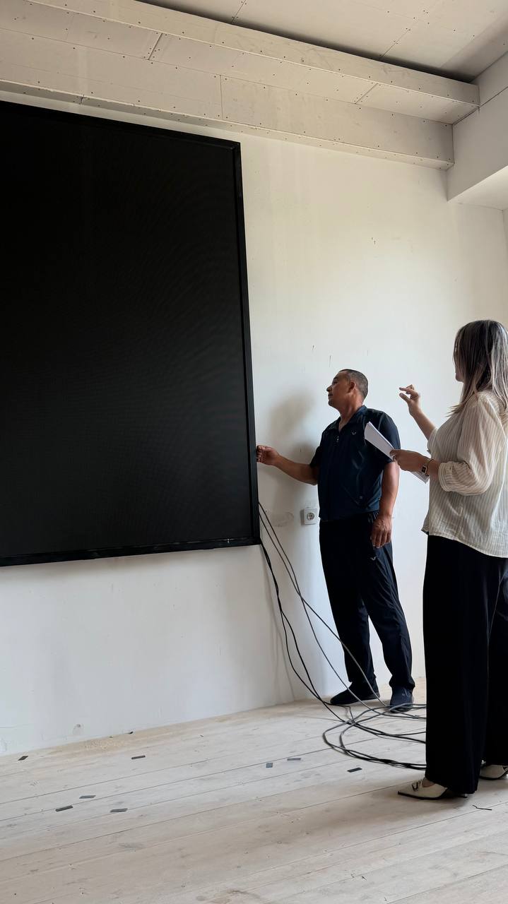 Namangan davlat pedagogika institutida zamonaviy LED elektron ekran inventarlashtirilib,mas'ul shaxsga topshirildi.