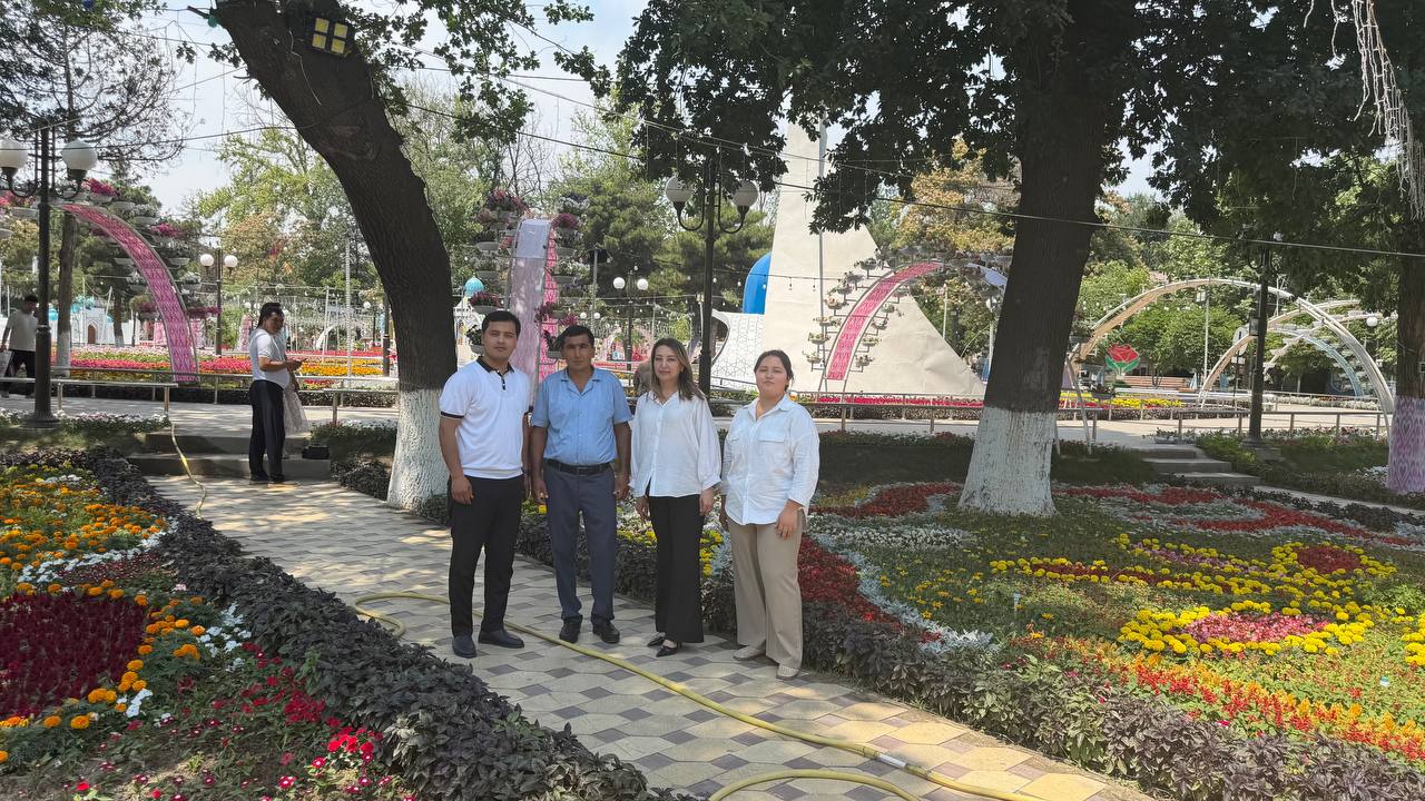 65-"Xalqaro gullar festivali"da Namangan davlat pedagogika instituti O'qitishning texnik vositalari bo'limi ham faol ishtirok etmoqda.