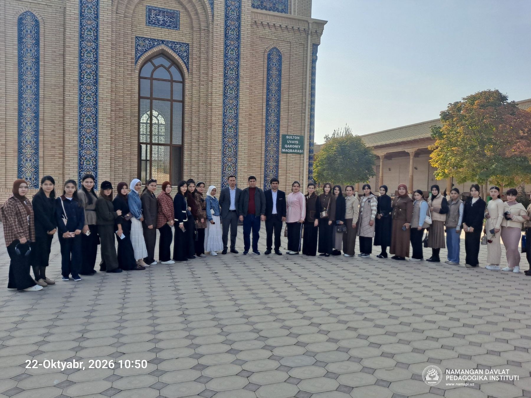 TALABALAR SULTON UWAYS QARONIY ZIYORATGOHIGA TASHRIF BUYURISHDI