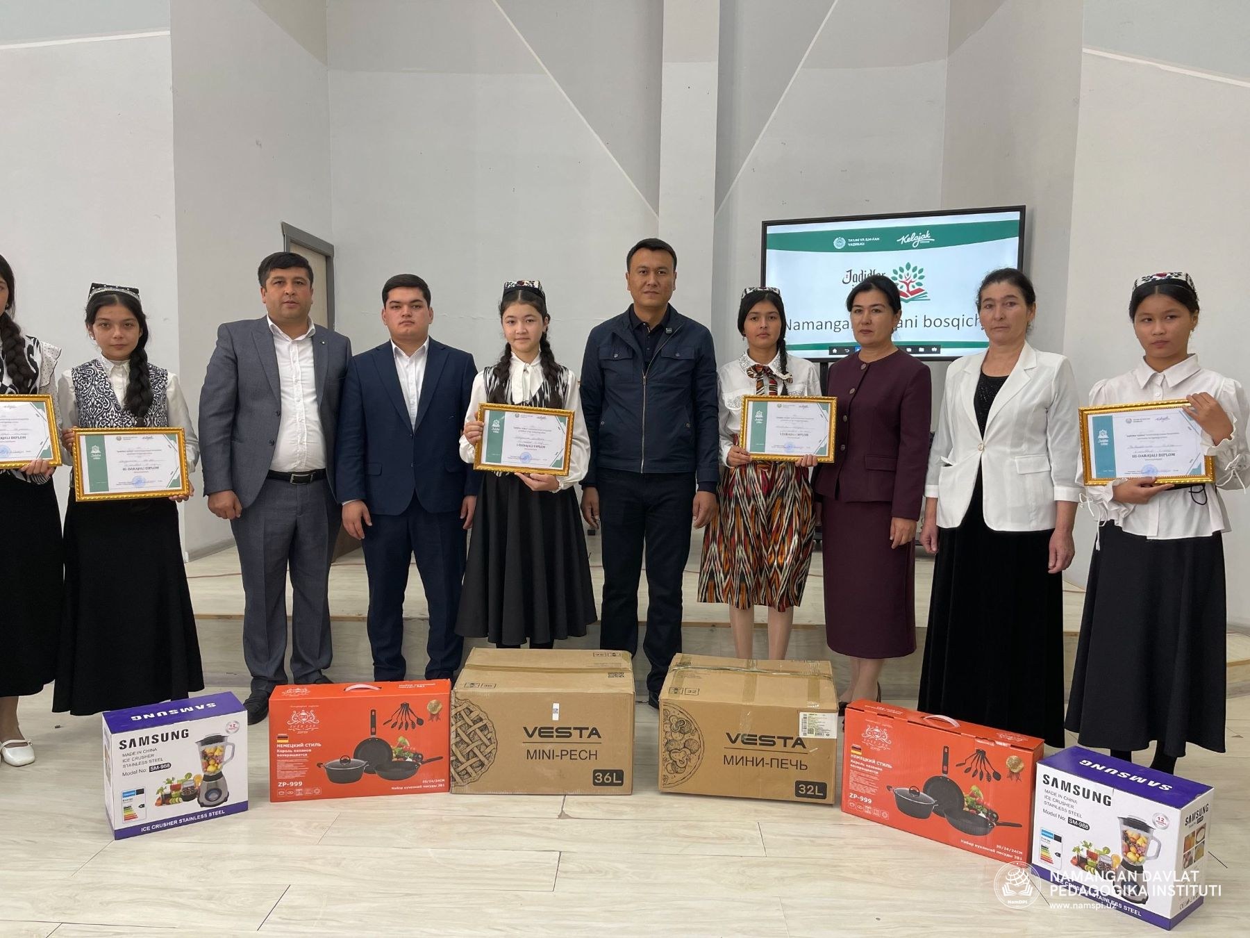 Shu munosabat bilan, Namangan tumanida yoshlarning intellektual salohiyati va tarixiy bilimlarini oshirishga qaratilgan “Jadidlar izidan” ko‘rik-tanlovining hududiy bosqichi ko‘tarinki ruhda bo‘lib o‘tdi.