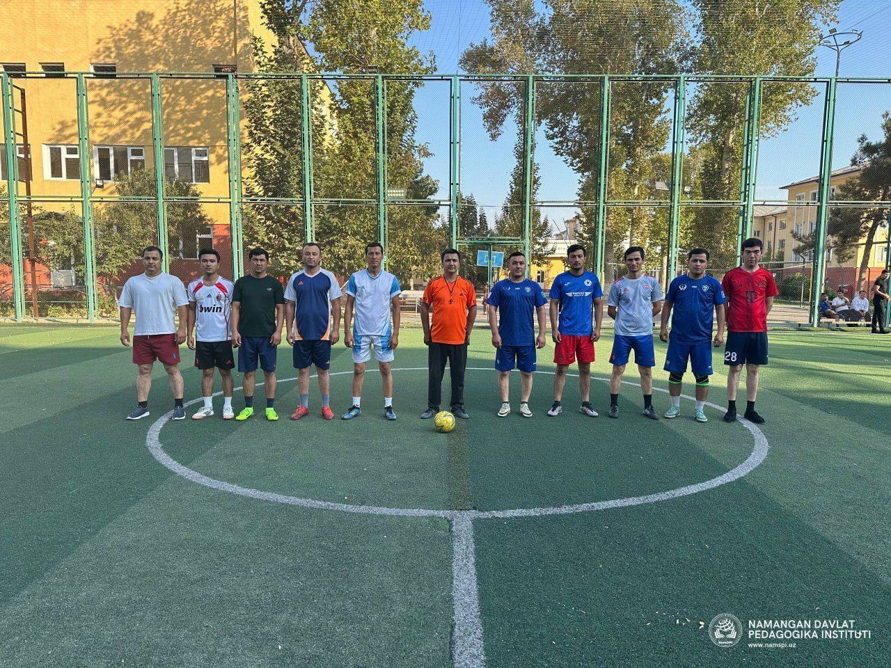 O‘qituvchi va murabbiylar kuni munosabati bilan professor-o‘qituvchilar o‘rtasida mini futbol musobaqasi o‘tkazilmoqda
