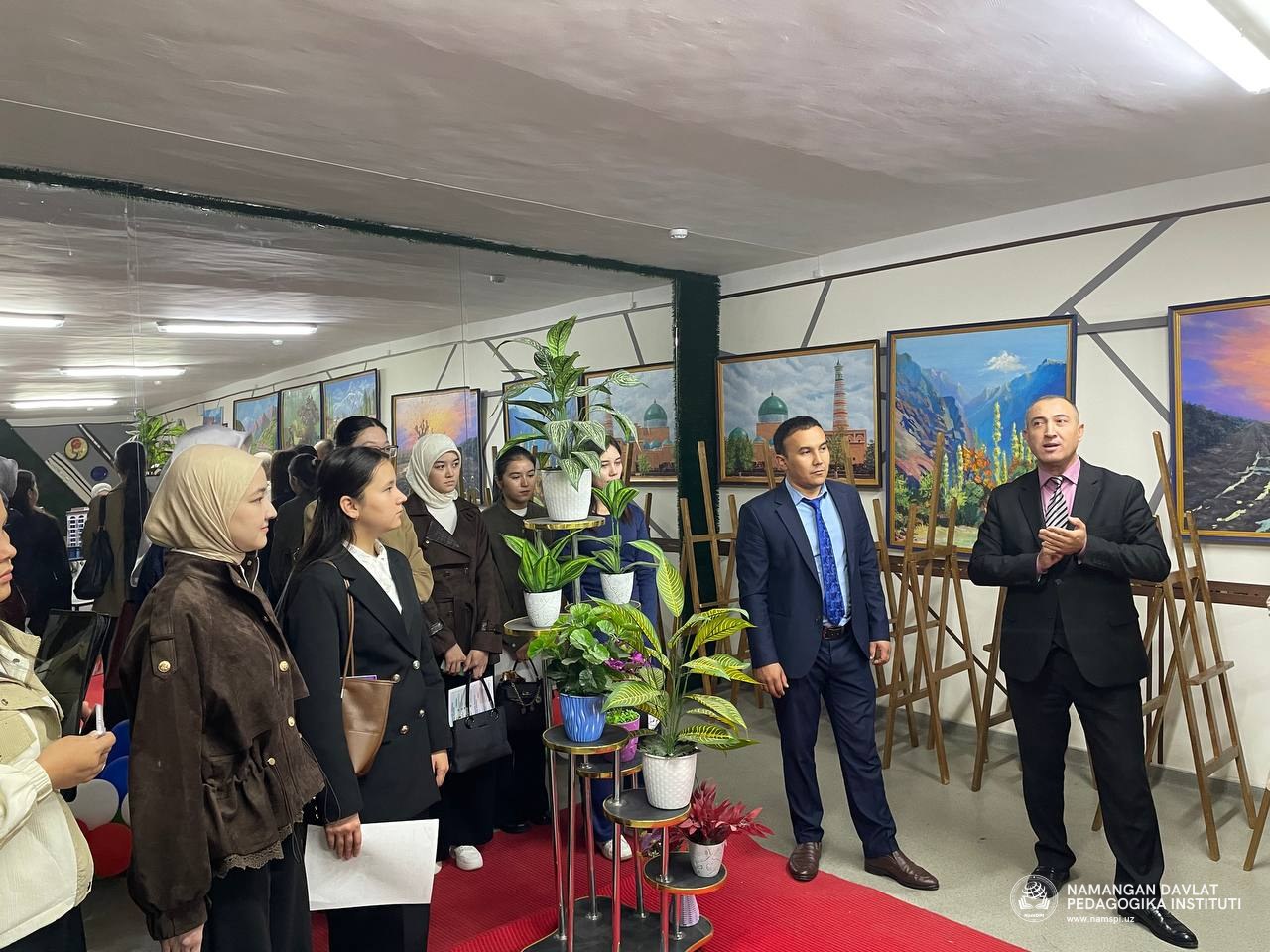 ART GALEREYASIDA NOAN’ANAVIY DARS TASHKIL ETILDI