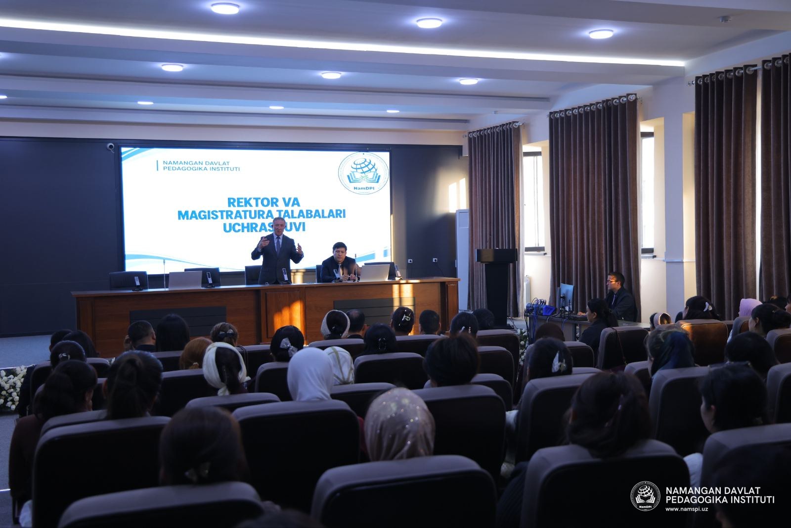 REKTOR VA MAGISTRATURA TALABALARI UCHRASHUVI BO‘LIB O‘TDI