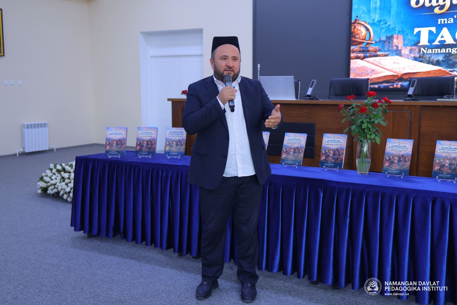Bugun Namangan davlat pedagogika instituti Faollar zalida tibbiyot va tarix fanlari doktori, professor Mirmahmud Mirsaydullayevning “Axsikentlik buyuk allomalar” nomli ma’rifiy ontologiyasi taqdimoti bo‘lib o‘tdi.
