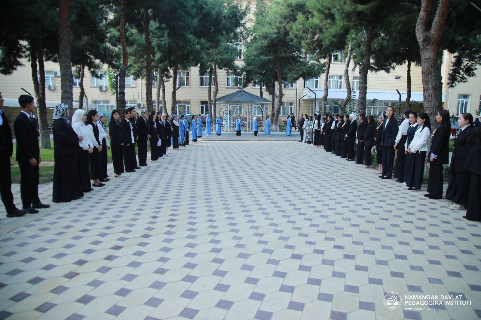 Ustozga ehtirom — tongdan boshlangan bayram