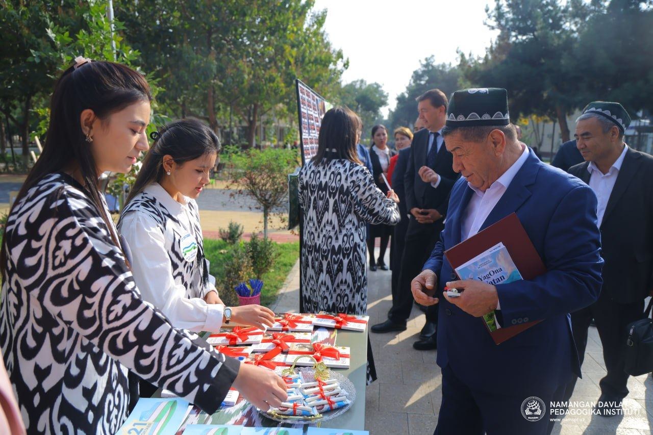 Til bayrami mehmonlari kitoblar yarmarkasi va ijodiy ko‘rgazmalar bilan tanishdi