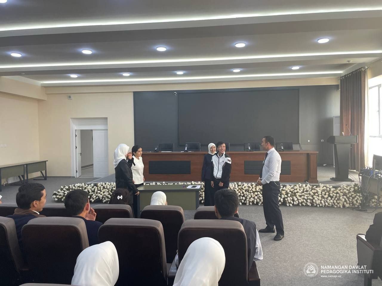 Namangan davlat pedagogika institutida “Hayot maktabi” dasturi doirasida maktab ōquvçilari uçun amaliy uçraşuv taşkil etildi