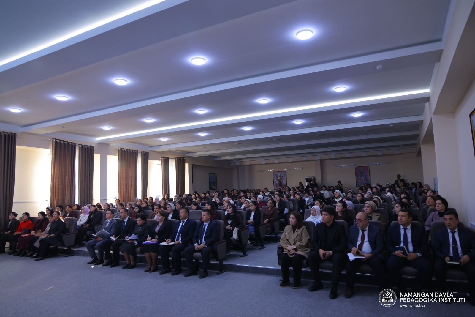 REKTOR VA MAGISTRATURA TALABALARI UCHRASHUVI BO‘LIB O‘TDI