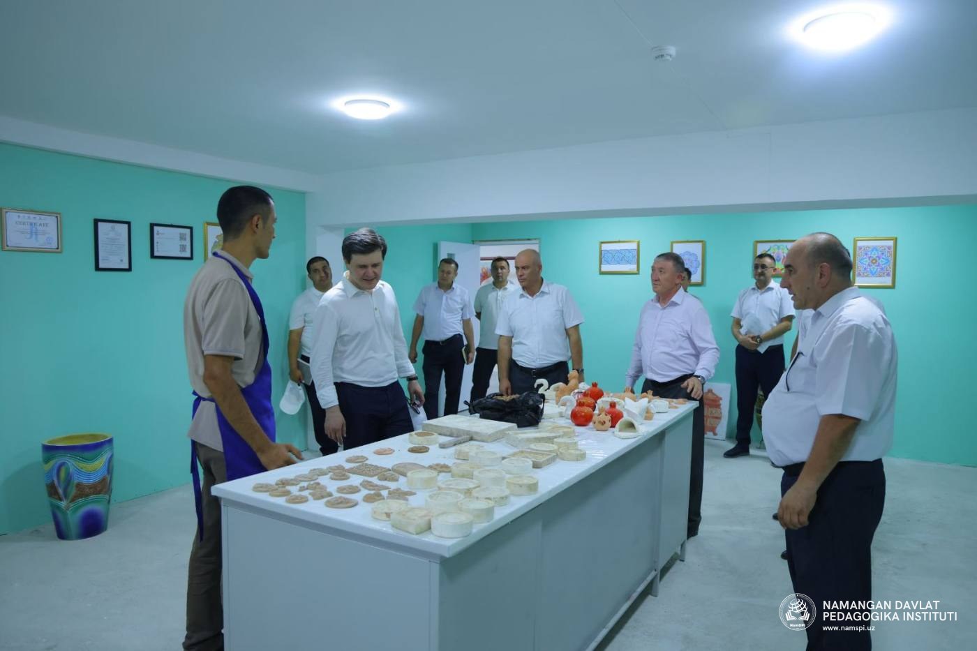 Oliy ta’lim, fan va innovatsiyalar vazirining birinchi o‘rinbosari Namangan davlat pedagogika institutiga tashrif buyurdi