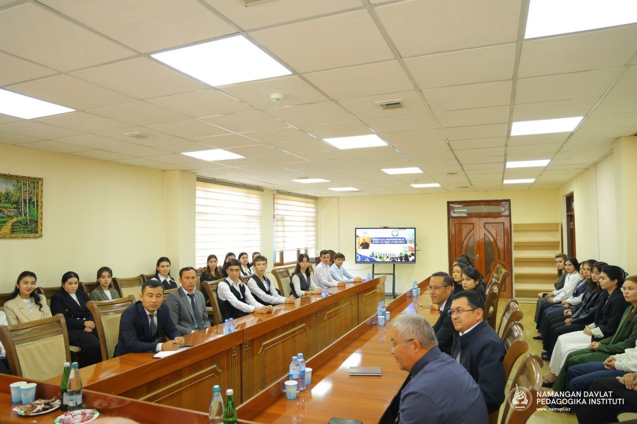 Namangan davlat pedagogika institutida turkiyalik professor bilan ilmiy-ma’rifiy uchrashuv