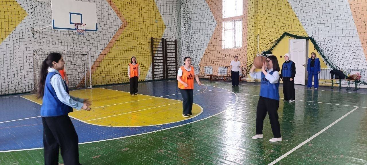 “Yangi O‘zbekiston – talabalar olimpiadasi” doirasida basketbol musobaqalari o‘tkazildi