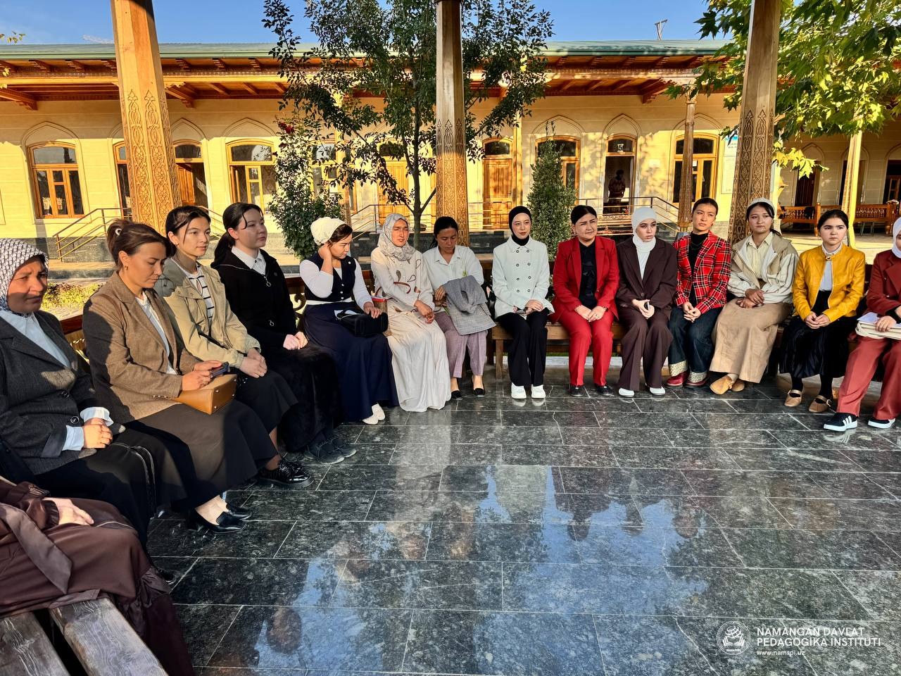 TEXNOLOGIK TA’LIM YO‘NALISHI TALABALARI O‘N BIR -AHMAD ZIYORATGOHIGA TASHRIF BUYURISHDI