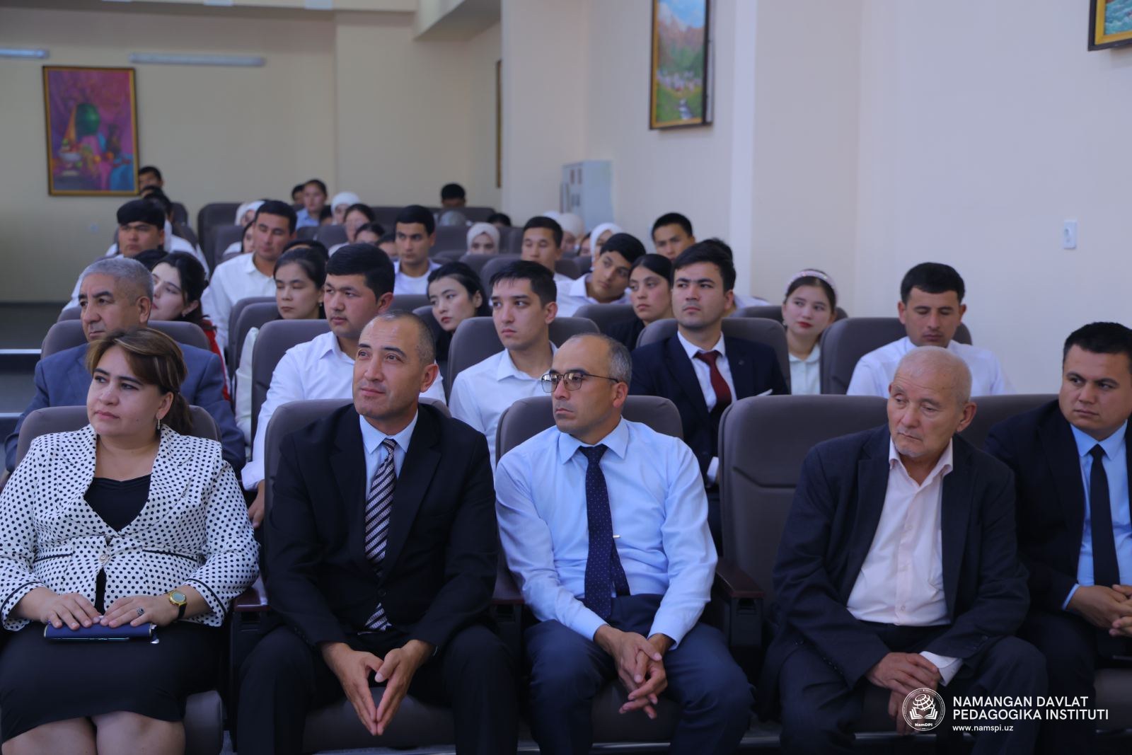 Bugun Namangan davlat pedagogika instituti Faollar zalida tibbiyot va tarix fanlari doktori, professor Mirmahmud Mirsaydullayevning “Axsikentlik buyuk allomalar” nomli ma’rifiy ontologiyasi taqdimoti bo‘lib o‘tdi.