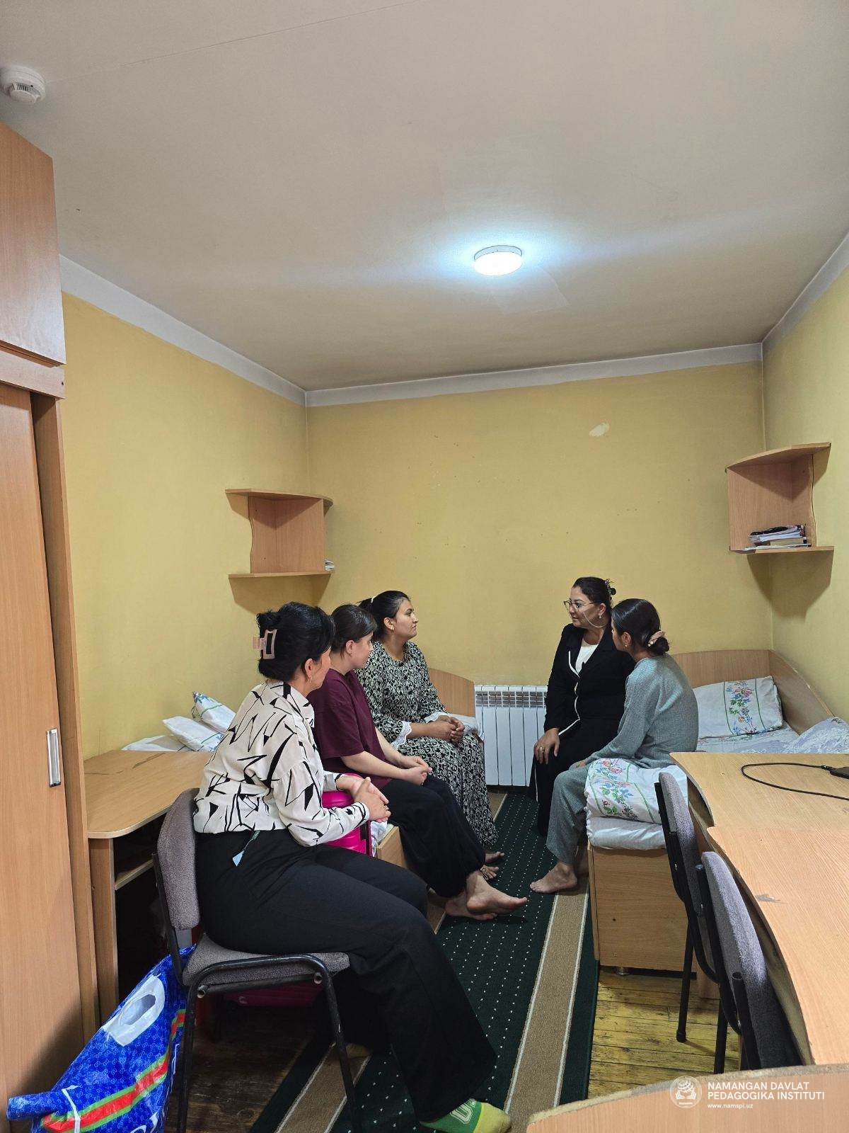 TALABA-QIZLAR BILAN YAŞAŞ QOIDALARI, OZODALIK VA MA’NAVIY MUHIT YUZAŞIDAN SUHBAT ÖTKAZILDI