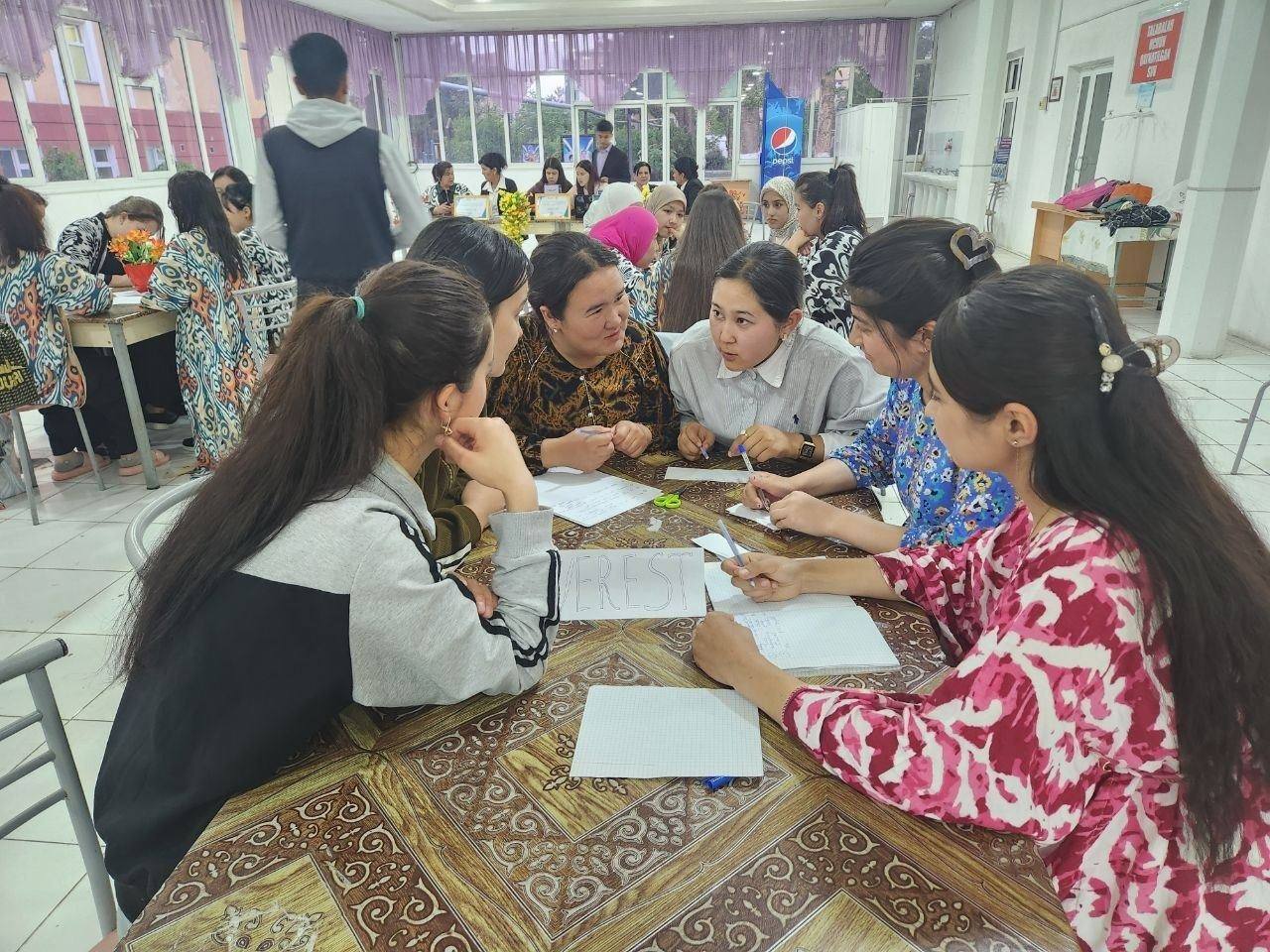 "Yoshlar kuni" doirasida talabalar turar joyida "Zakovat" turniri tashkil etildi