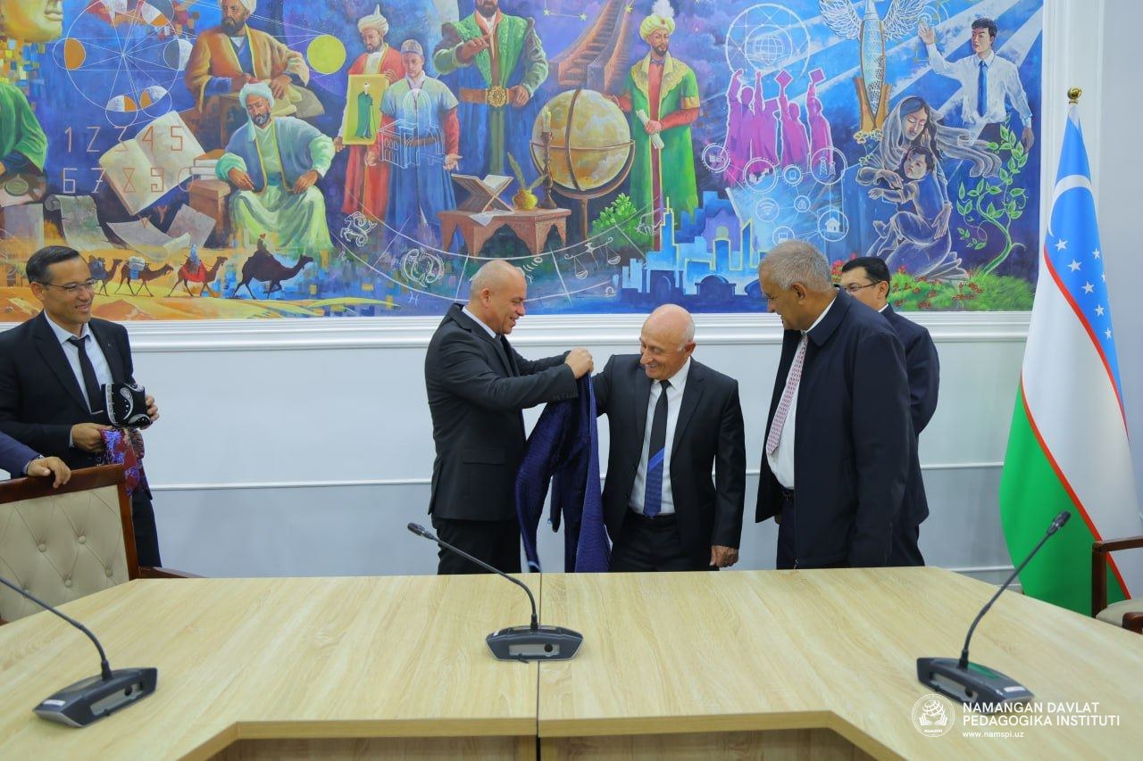 Namangan davlat pedagogika institutida turkiyalik professor bilan ilmiy-ma’rifiy uchrashuv