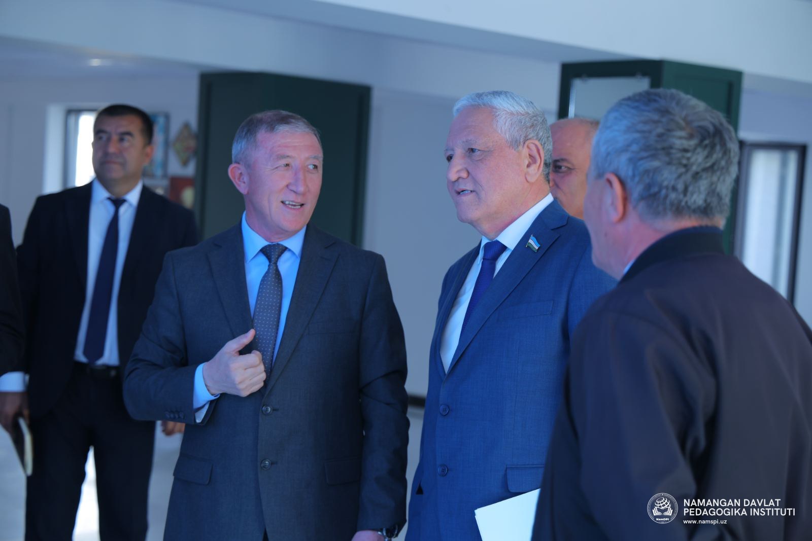 SENATOR O.MAMATKARIMOV INSTITUTDA YARATILGAN SHAROITLAR BILAN TANISHDI