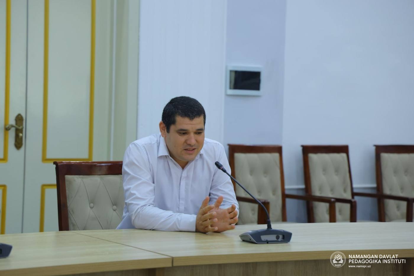 Institutga pedagog xodimlarni ishga qabul qilish bo‘yicha tanlovga qadar suhbat o‘tkazilmoqda