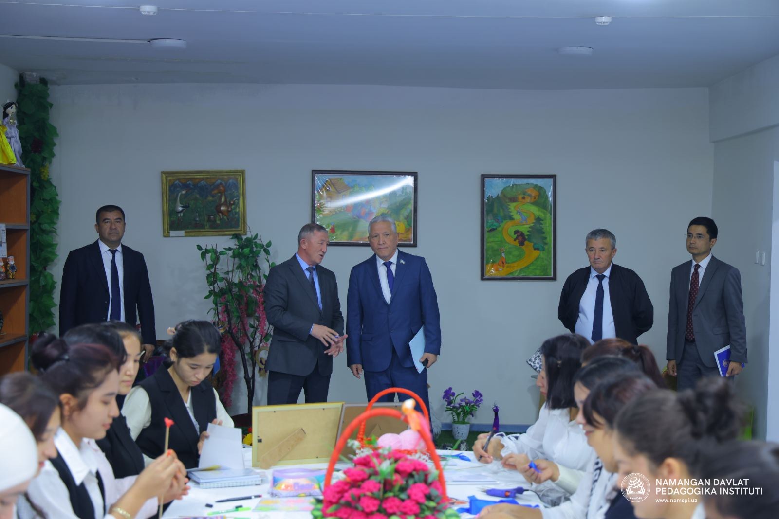 SENATOR O.MAMATKARIMOV INSTITUTDA YARATILGAN SHAROITLAR BILAN TANISHDI