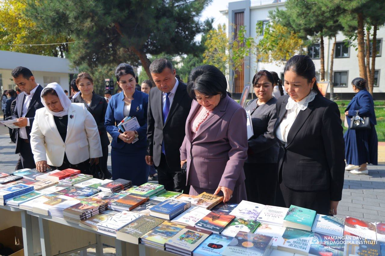 Til bayrami mehmonlari kitoblar yarmarkasi va ijodiy ko‘rgazmalar bilan tanishdi