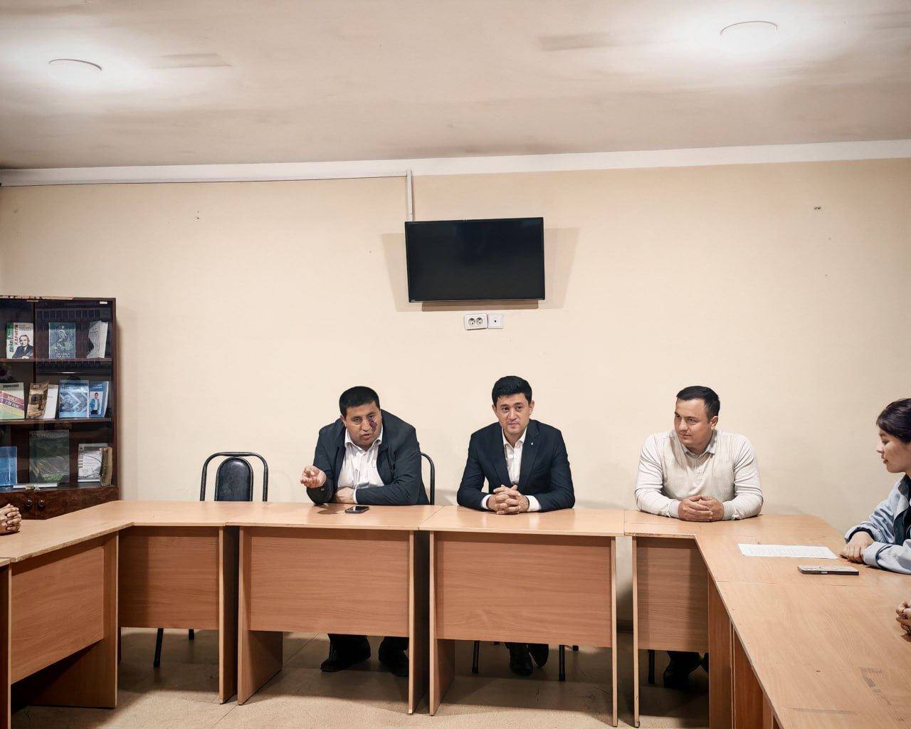Talabalar turar joyida samimiy suhbat