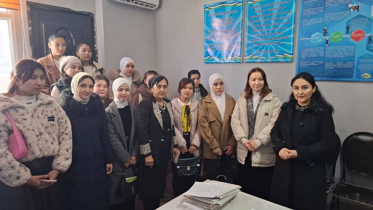 Mahalla faollari tomonidan talabalarga trening oʻtkazildi