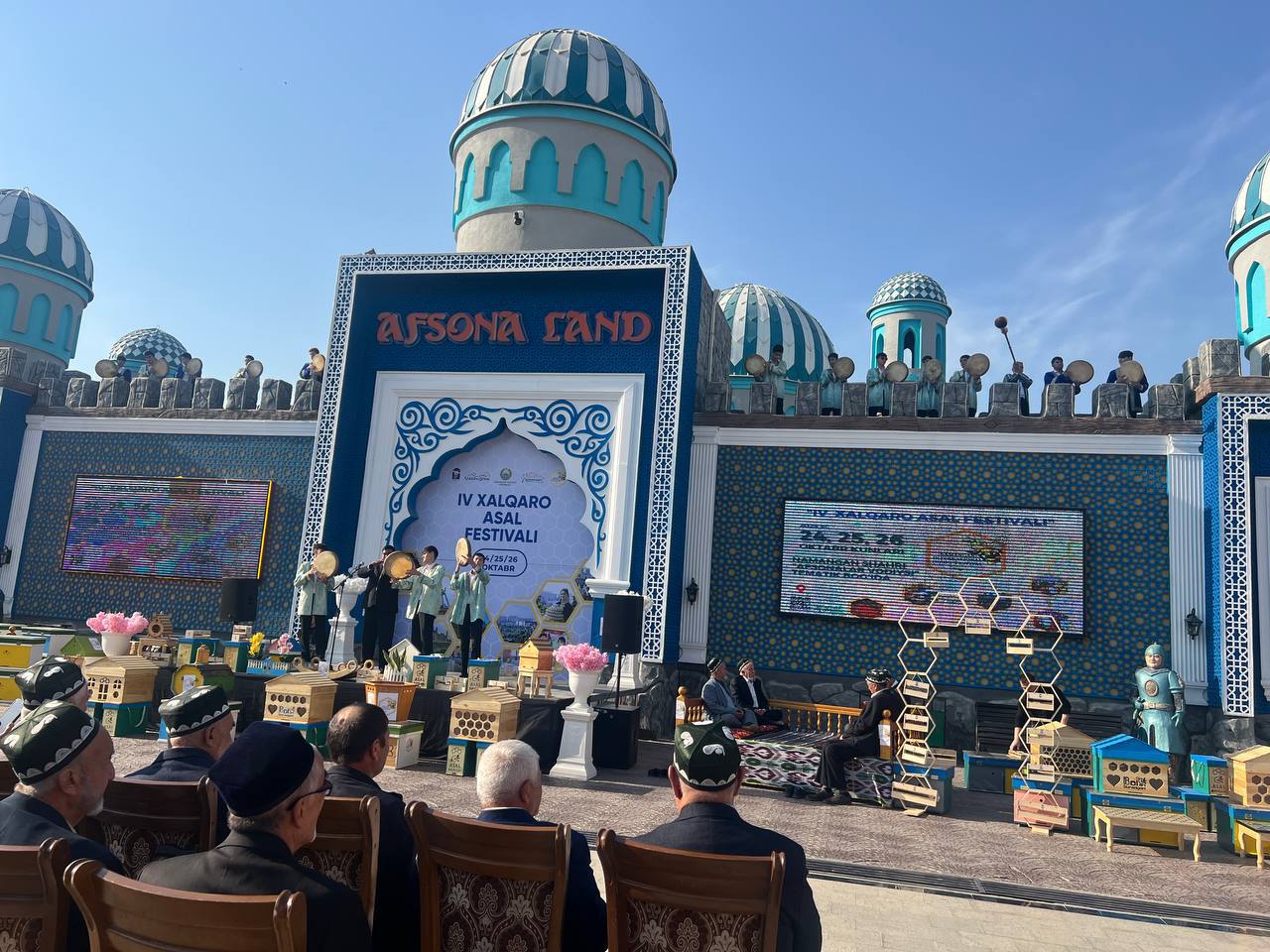 Namangan viloyatida IV “Asal festivali” — yosh volontyorlar ishtirokida boshlandi