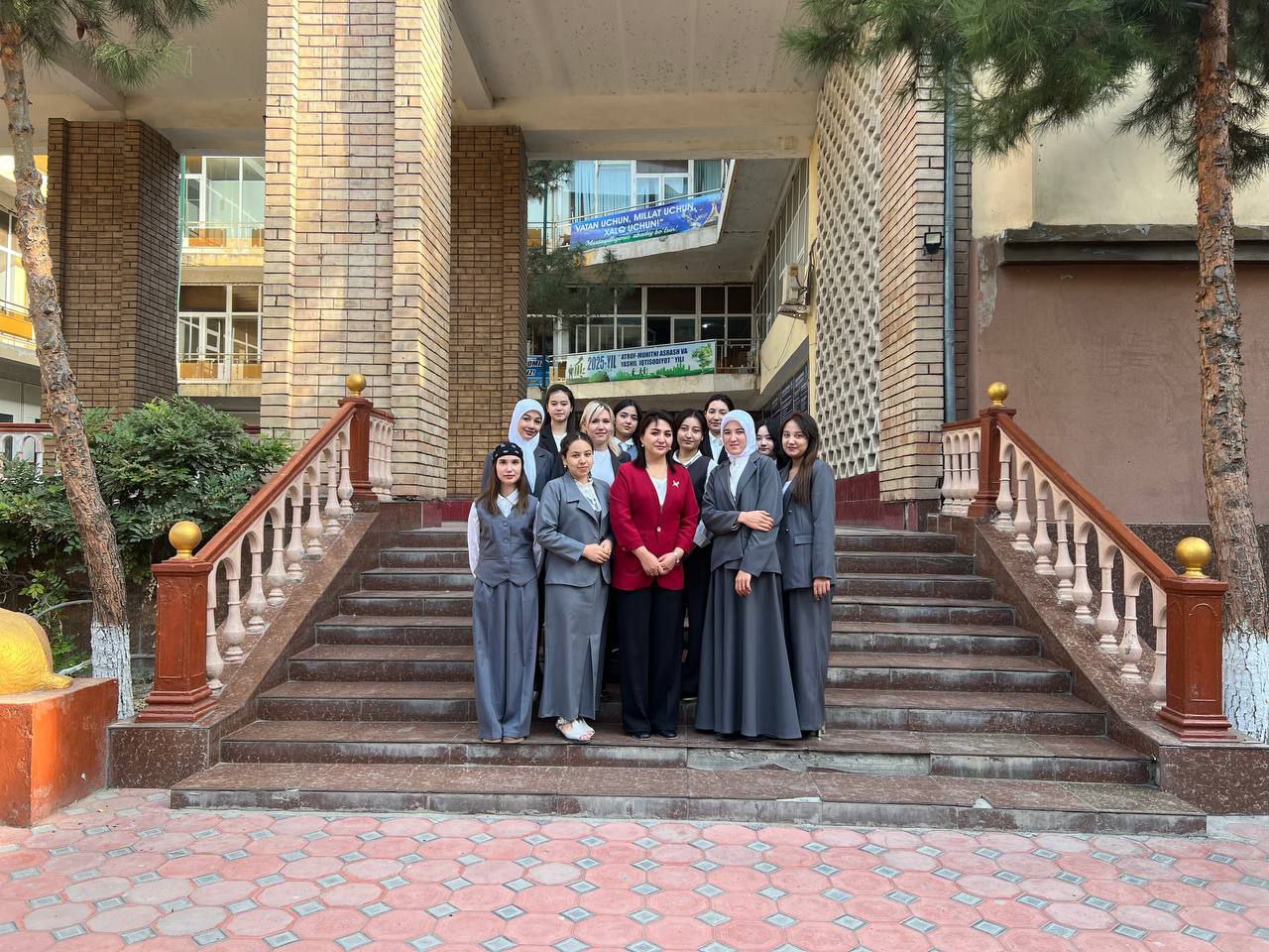 Talabalar tarix bilan yuzma-yuz