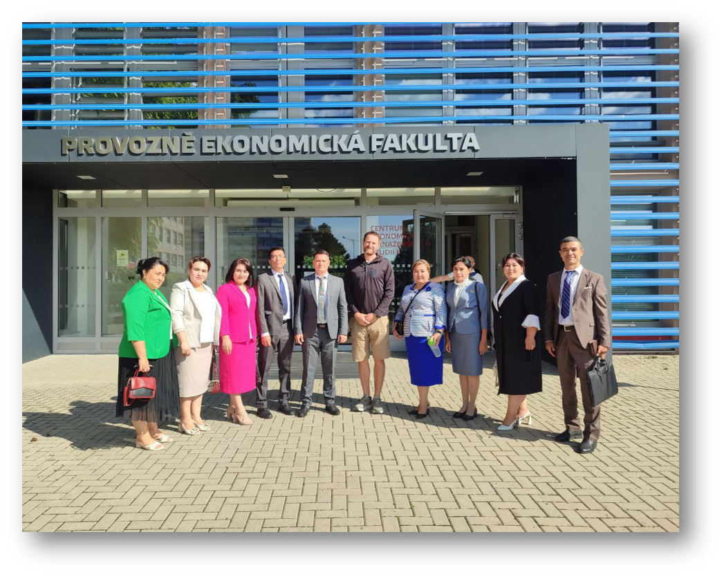 2025-yil avgust oyida Namangan davlat pedagogika instituti delegatsiyasining Chexiya Respublikasidagi Tabiiy fanlar universitetiga 144 soatlik malaka oshirish maqsadida xorijiy xizmat safari amalga oshirildi.