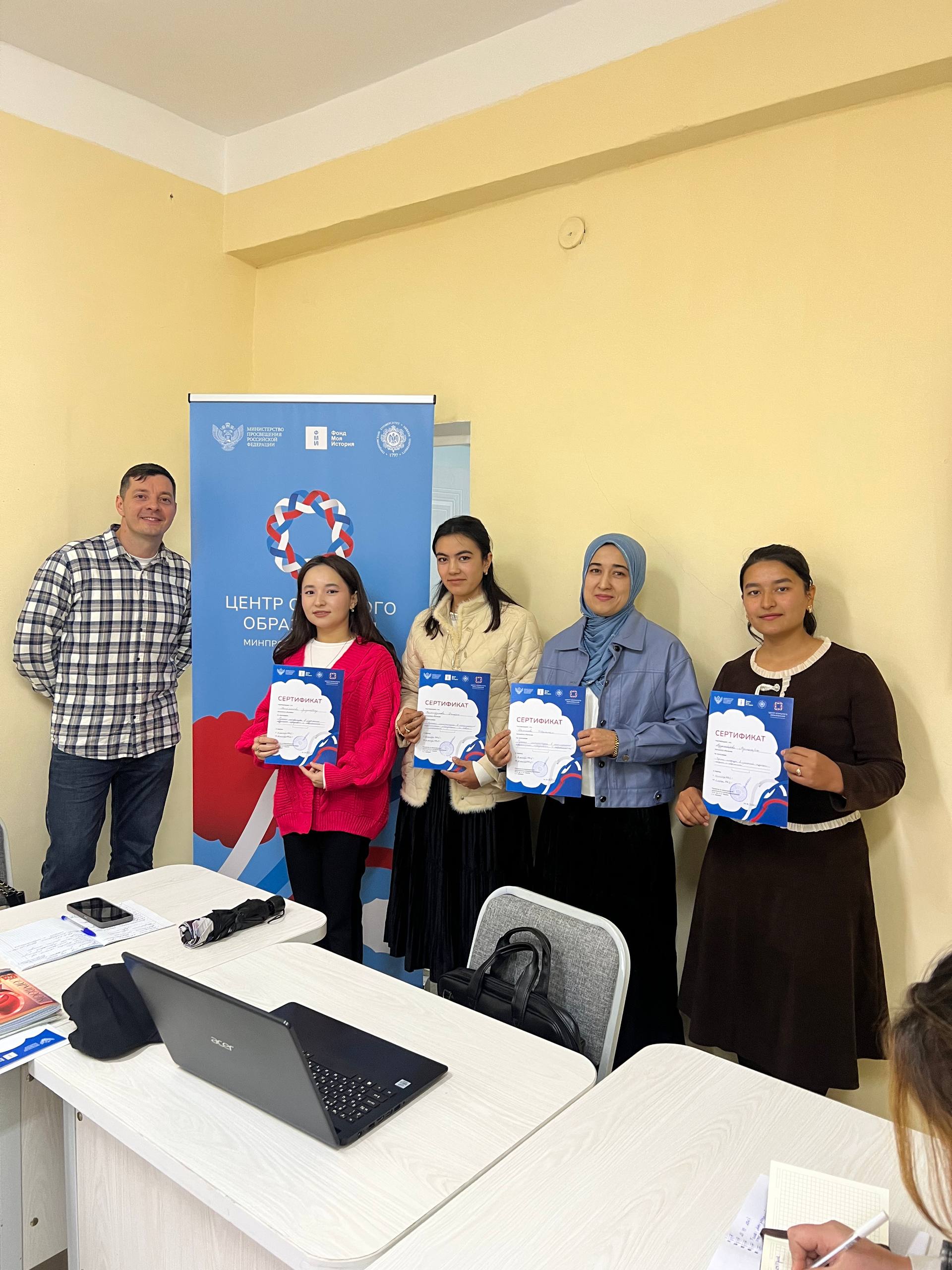 Namangan davlat pedagogika instituti Filologiya kafedrasida so’ngi bir oy davomida Rossiyalik olimlar faoliyat olib bordilar.