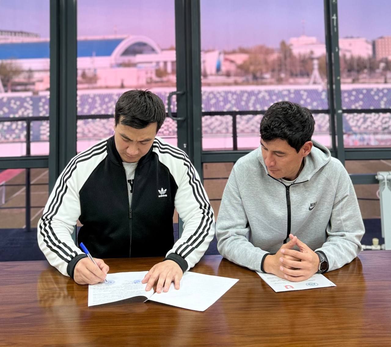 Namangan viloyati Yengil atletika federatsiyasi hamda viloyat Gandbol federatsiyasi oʻrtasida hamkorlik memorandumlari imzolandi.