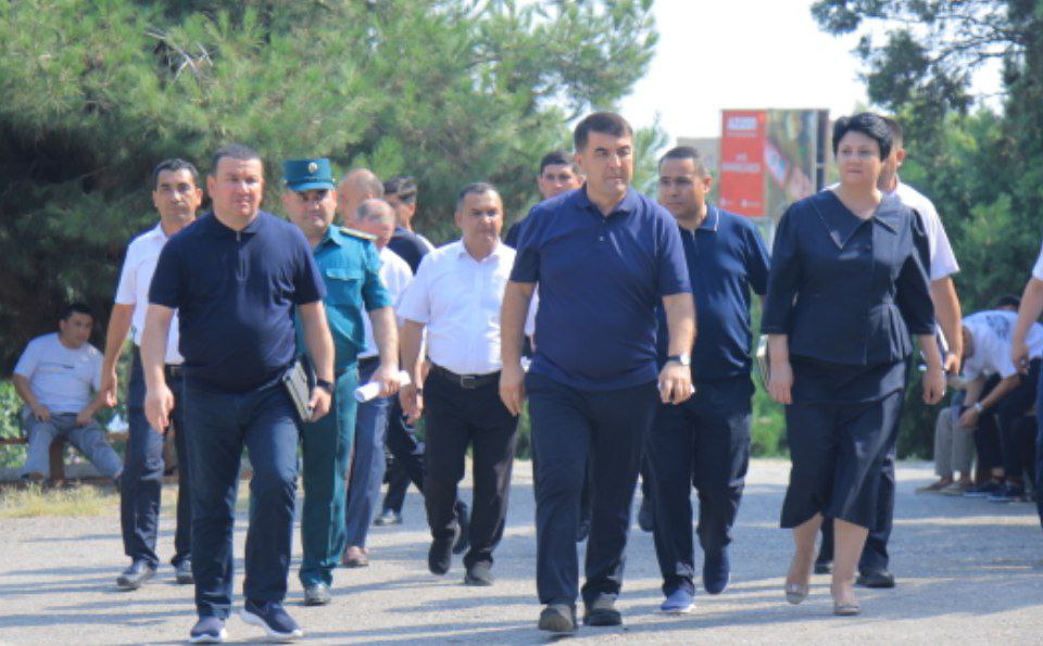 Namangan viloyati hokimi "Do‘stlik" Akademik litseyidagi test sinovlari jarayoni bilan tanishdi