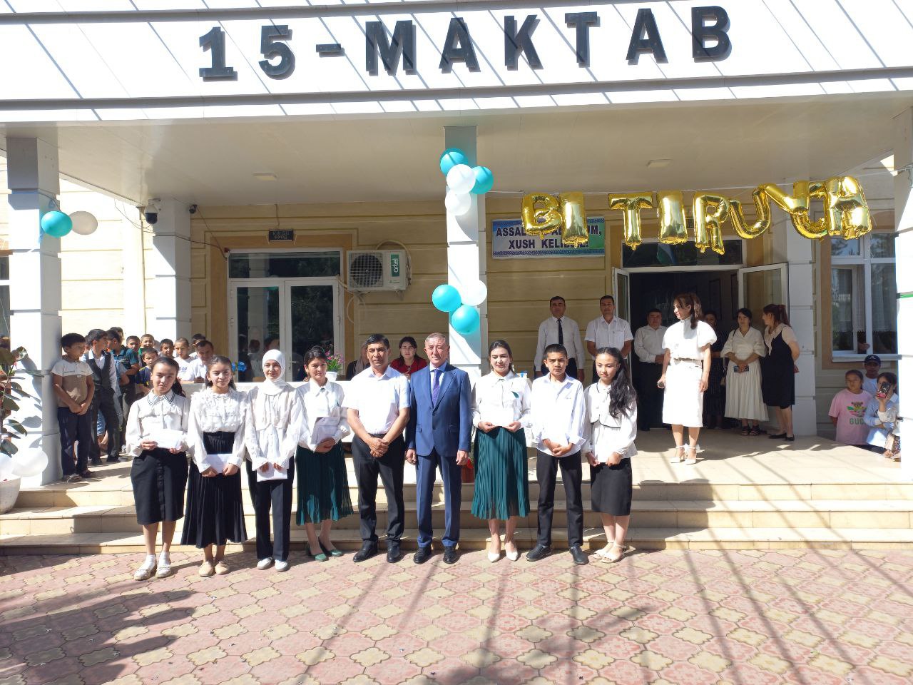 BITIRUVCHILARNING ULUGʻ MAQSAD SARI QO‘YGAN QADAMI QUTLUGʻ BO‘LSIN!